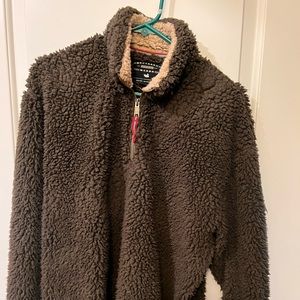 Dark green South marsh pull over